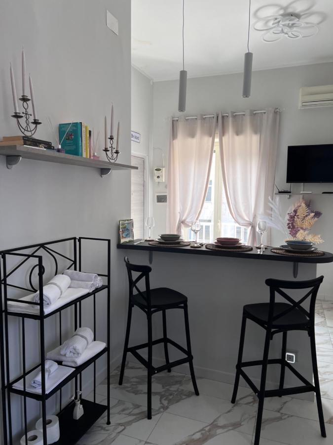 La Casa Di Ale 69 Apartment Napoli Bagian luar foto