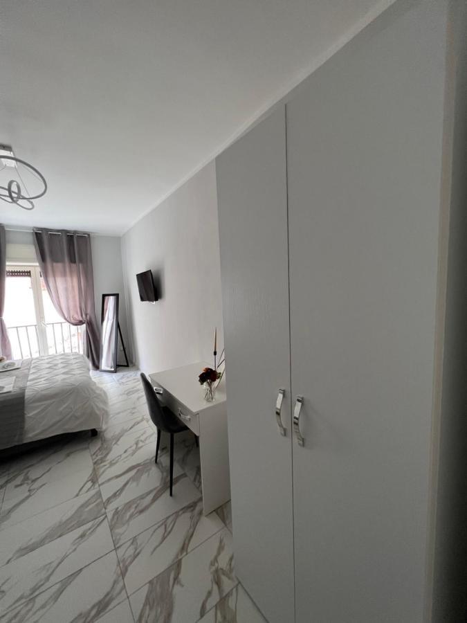 La Casa Di Ale 69 Apartment Napoli Bagian luar foto