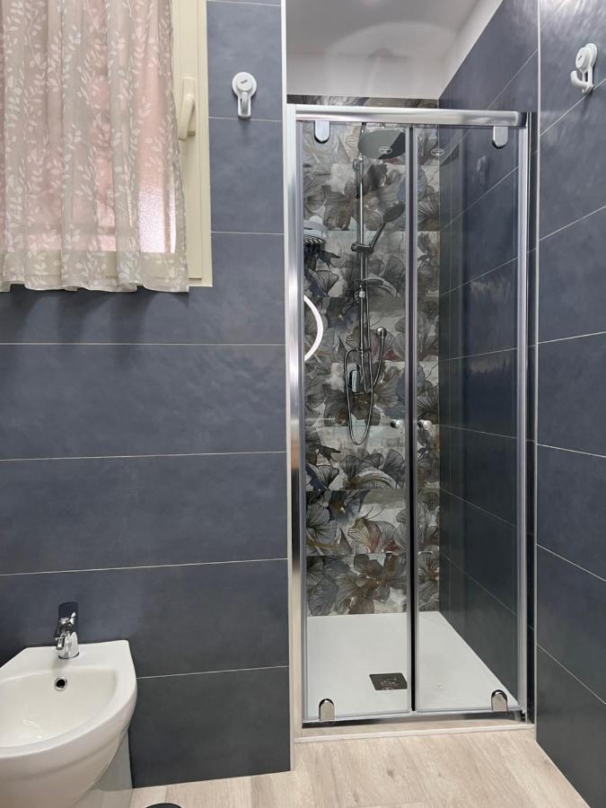 La Casa Di Ale 69 Apartment Napoli Bagian luar foto